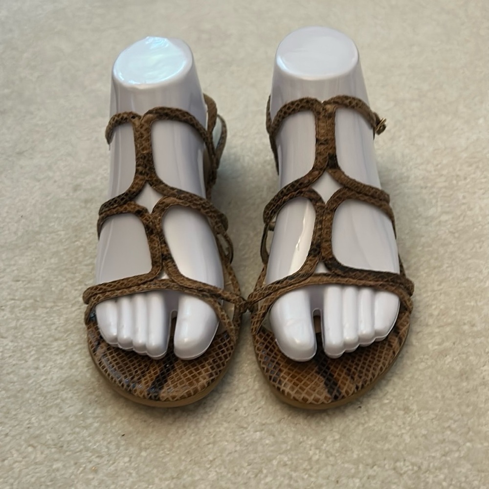 Stuart Weitzman Brown Gladiator Sandals SZ 9
